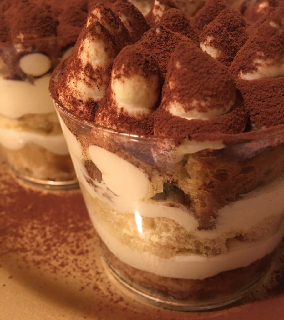 Panettonamisu: panettone con crema al mascarpone